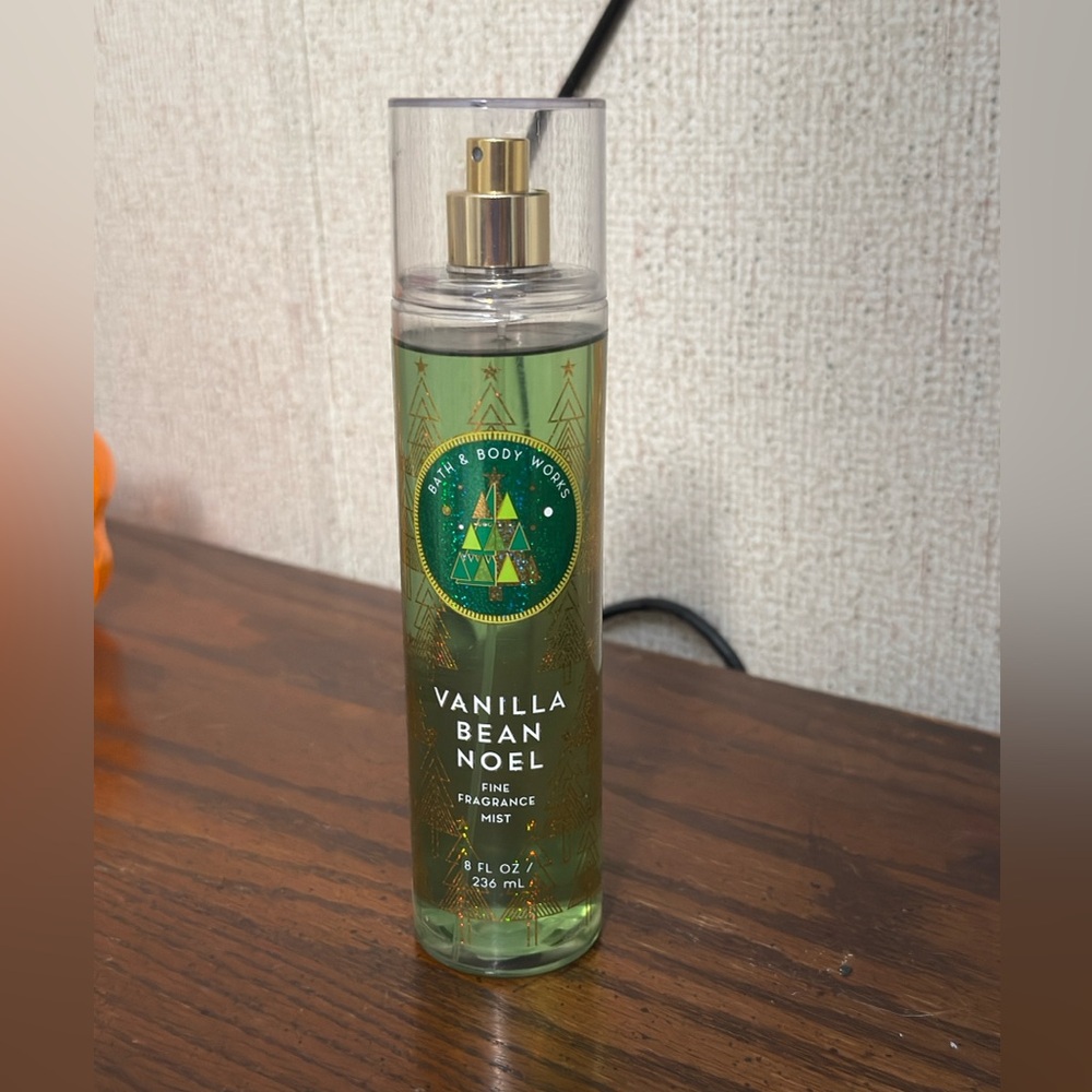 Bath & Body Works Green Vanilla Bean Noel Mist